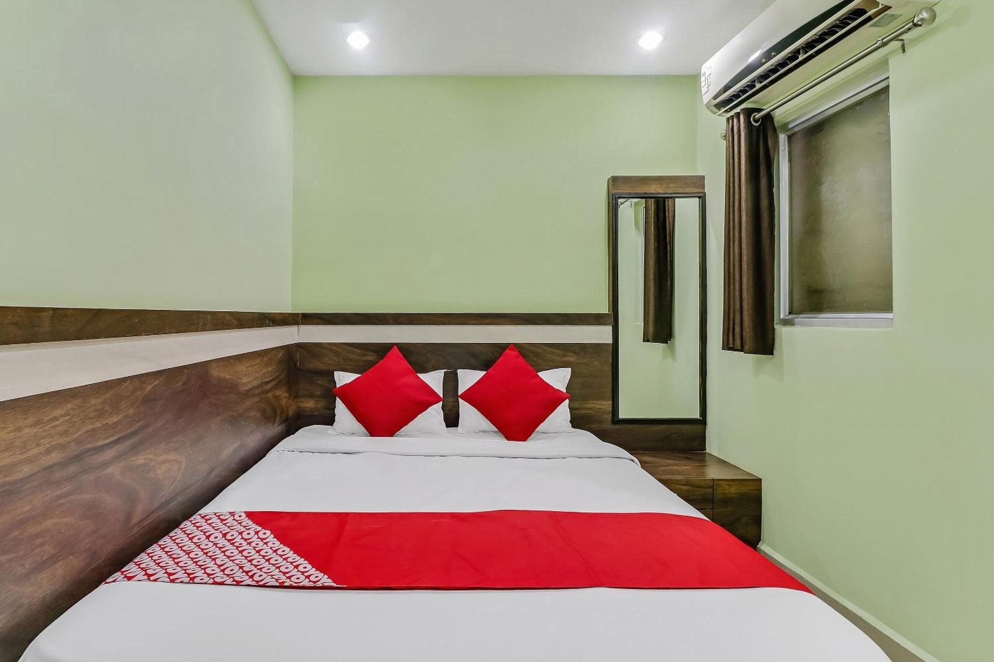 Super Hotel O Royal Raj Nandgaon Luaran gambar